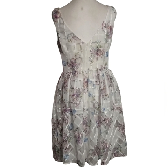 Anthropologie Maeve Peony Garden Dress Floral Fit & Flare Midi Length Size 10 - Picture 7 of 11